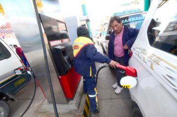 Transportistas demandan la venta normal de carburantes