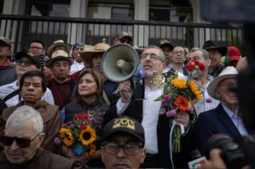 La Fiscalía de Guatemala dice que las elecciones ganadas por Arévalo de León no son válidas