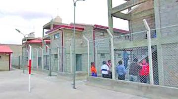 Ebrio con cuchillo quería quemar a familia de su ex