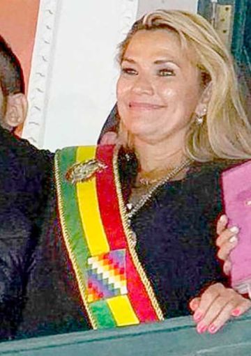 Jeanine Áñez critica a  actuales magistrados