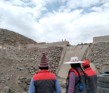 Comunidad potosina  recibe una represa