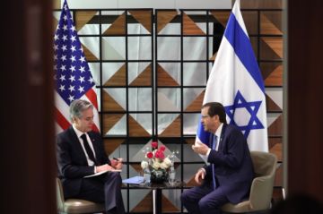 El secretario de Estado de EE.UU. discute en Israel una posible desescalada de la guerra en Gaza