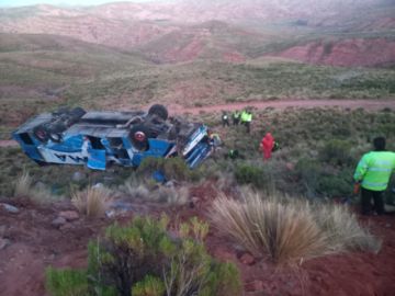 Reportan que tras las tareas de recuperación se tuvo cuatro muertos en accidente del bus Sama