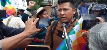 Afines a Evo Morales marchan contra magistrados en Sucre
