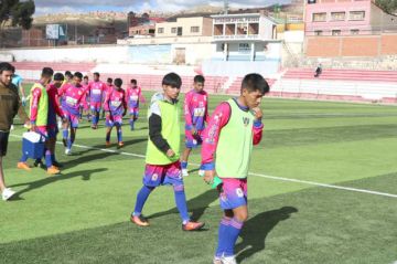 Los jugadores de Temerarios al final del partido.