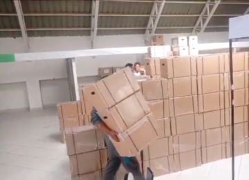 INE Potosí recibe primer lote de cajas con material censal