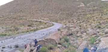 La Policía reporta tres puntos de bloqueo en Potosí