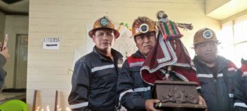 Veladas precedieron la Bajada del Tata Q'aqcha en Potosí. FOTO FEDECOMIN RL