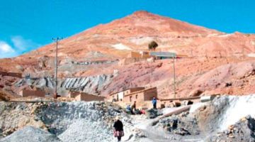 Tres mineros pierden la vida por gas tóxico de mina en el cerro de Potosí