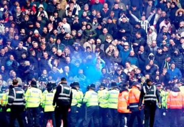 Partido de Copa de Inglaterra fue interrumpido por incidentes en las gradas