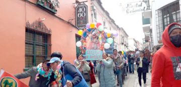 Con misas y danzas Q'aqchas y vírgenes volvieron a las minas