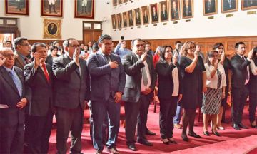 Posesionan a 14 vocales  ordinarios de tribunales