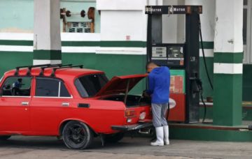 Cuba aplaza la subida de la gasolina en 400 % por un virus informático del exterior