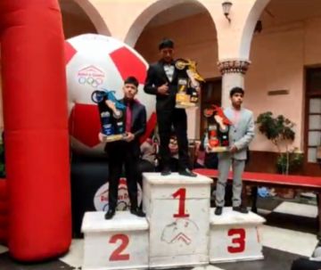 Alcaldía premia a los mejores motociclistas de la ciudad de Potosí