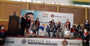 Año escolar fue inaugurado en Potosí en la unidad educativa Kenny Prieto