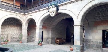 El Mascarón del repositorio es una imagen que los visitantes conservan en fotografía.