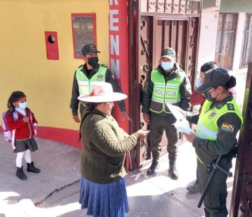 Policía cumple con seguridad estudiantil