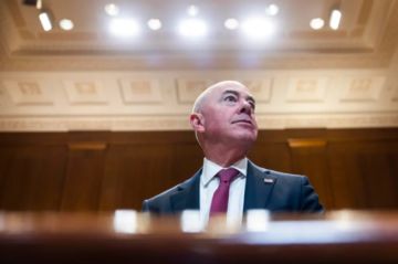 Los republicanos pierden el voto de ‘impeachment’ contra el jefe de migración de Biden