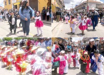 El colorido de sus disfraces fue lucido por las calles hasta el centro de la ciudad.