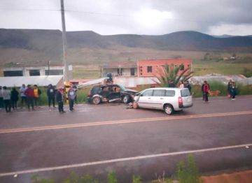 Choque de vehículos deja dos muertos en el norte potosino