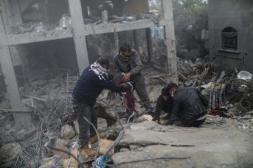 Israel estudia un borrador de tregua en Gaza, donde ya hay muertos por hambre extrema