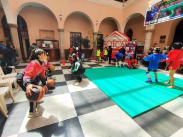 Organizan actividades deportivas para el Día del Peatón en Potosí