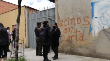 Investigan doble infanticidio en la ciudad de El Alto, sus padres están heridos