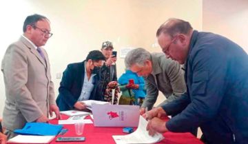 Analizan implementar laboratorios de computación en unidades educativas