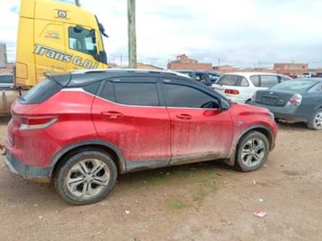 Diprove recupera un vehículo robado a parroquiano en Oruro