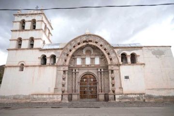 Comprometen que habrá recursos para Templo de Tomave