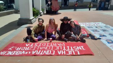 Los muros fueron presentados en la plaza 6 de Agosto.