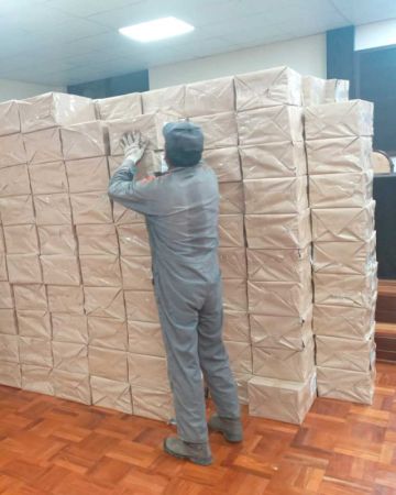 Esperan llegada de todos los textos para distribuirlos