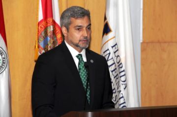 Una jueza admite una acusación contra el expresidente de Paraguay Mario Abdo Benítez
