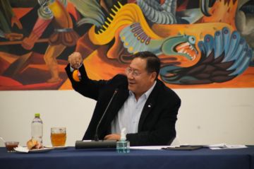 Arce dice que hace 30 años los niños “quizás recibían sus recreos y mesadas en dólares”