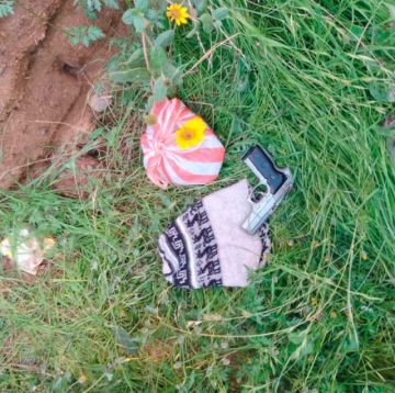 La Policía aprehende a  dos presuntos narcos  armados en Uncía