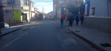 Los voluntarios acudieron a las unidades educativas a recoger su material para iniciar su trabajo.