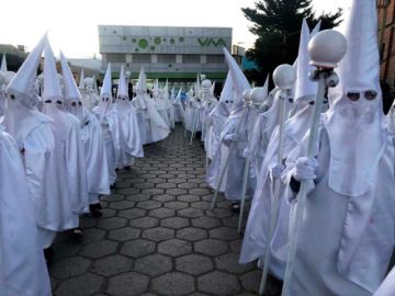 Procesión del Colegio Franciscano.