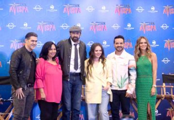 Juan Luis Guerra se rodea de amigos en su primera cinta