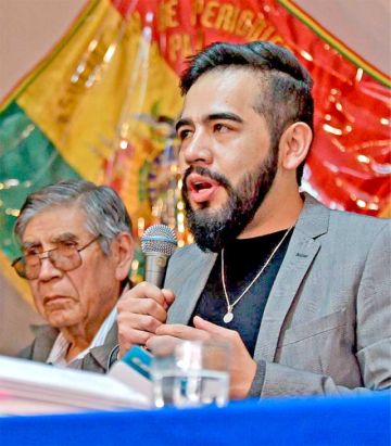 Villegas: “Los gastos legales están saliendo de mi bolsillo”