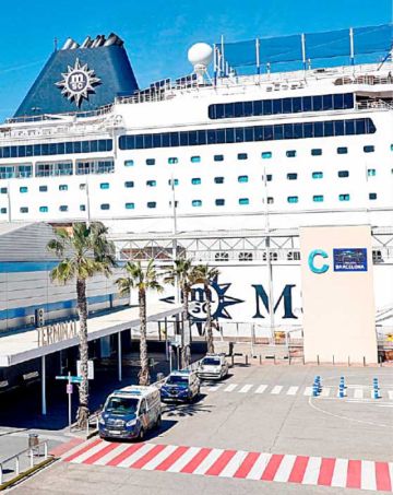 Gestionan retorno de 69 bolivianos varados en un crucero
