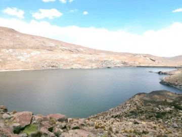Aapos espera que baje el nivel de agua para intervenir la laguna San Sebastián