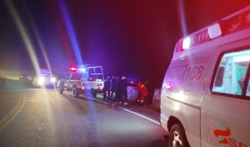 Se embarranca un vehículo en Fisculco; reportan una joven herida