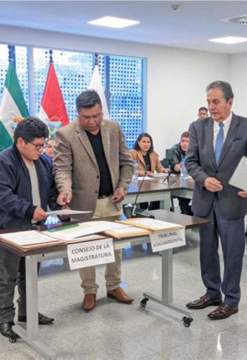 Suspenden audiencia de amparo y comisiones retoman preselección