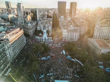 La sociedad argentina defiende ante el Gobierno su fibra sensible: la educación pública