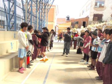 Estudiantes participaron en carrera contra la violencia