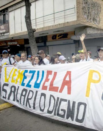 Escaramuza en marcha contra Maduro por el 1 de Mayo en Venezuela