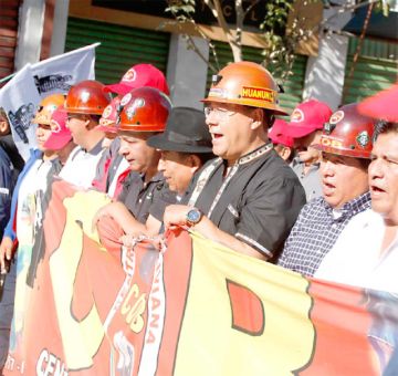 Presidente Arce denuncia plan de desestabilización