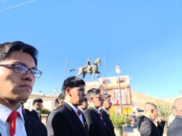 El colegio Pichincha fue fundado el 2 de marzo de 1826, por decreto promulgado por el presidente Antonio José de Sucre