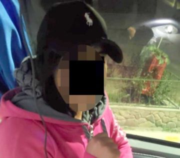 Quinceañera huía suplantando a su mamá  