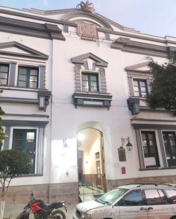 Estalla presunta venta  de cargos en la Alcaldía